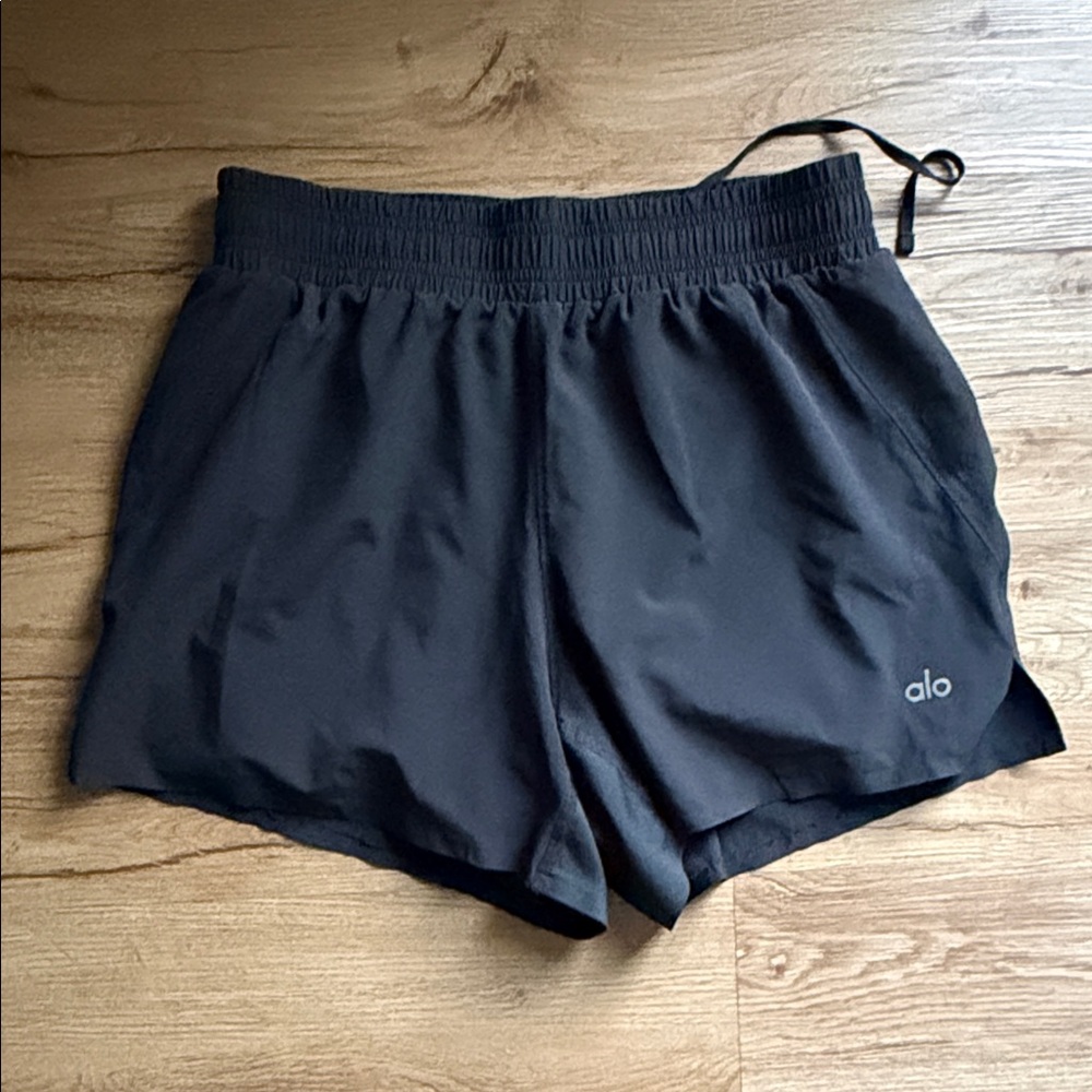 Alo Black Running Shorts 5” Lined